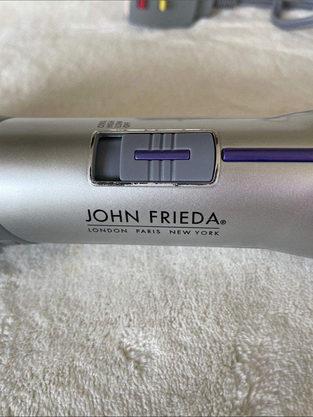 John Frieda Silver and Purple Hot Air Styling Brush - Volumizing Blowout Tool - Picture 3 of 4